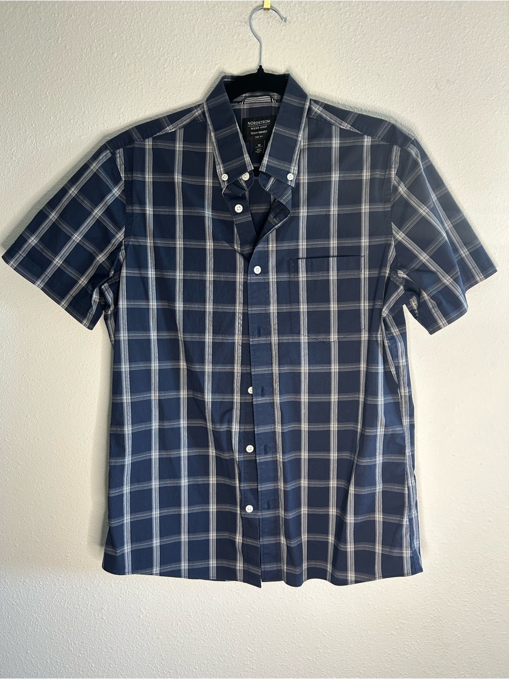 Nordstrom Men’s Navy and White Plaid Short-Sleeve Button-Down Shirt